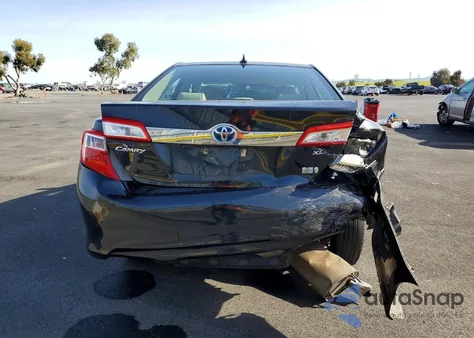 2012 Toyota Camry Hybrid z USA, uszkodzony, nr VIN 4T1BD1FK5CU001732